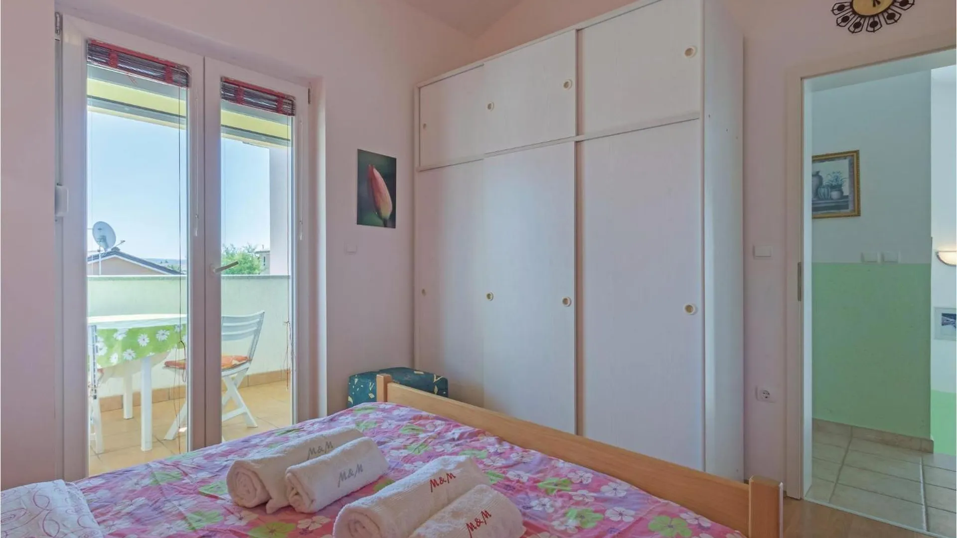 Amazing Home In Betiga With Kitchen Barbariga